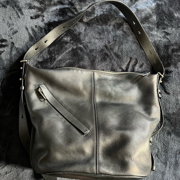 WOMENS MARC JACOBS LEATHER BAG! - Picture 3 of 9